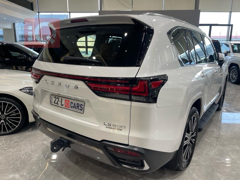 Lexus LX